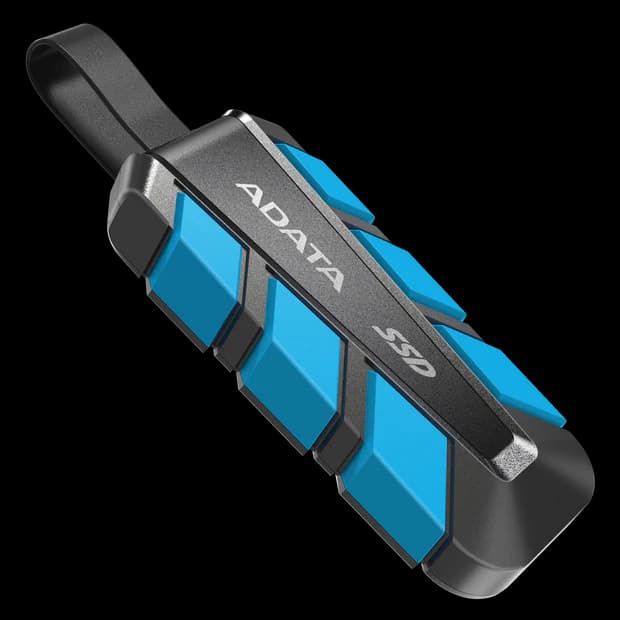 ADATA SC740 External SSD USB 3.2 Gen2 1050MB/s Read 1000MB/s Write Built-In USB-C Cable MIL-STD Drop - 2TB