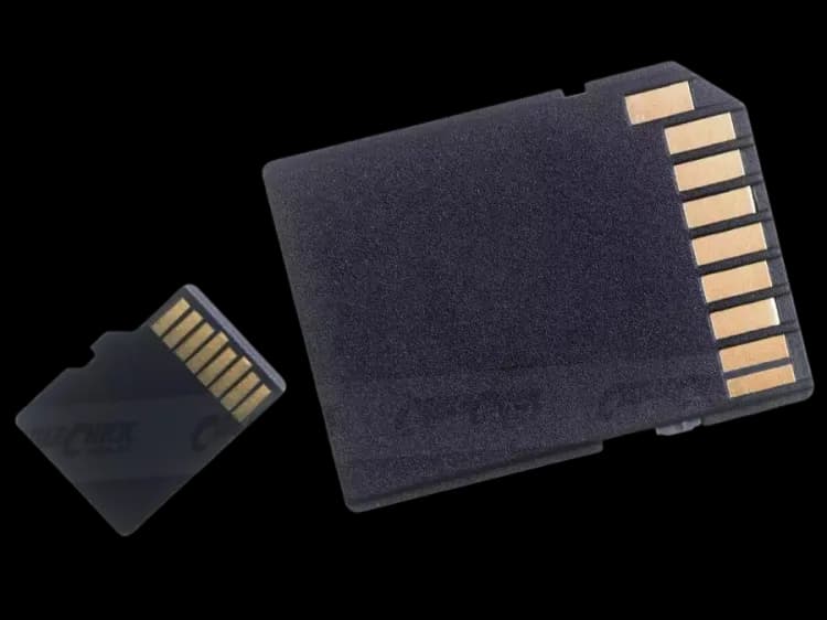 High-Speed microSDXC Memory Card with SD Adapter - Image 3